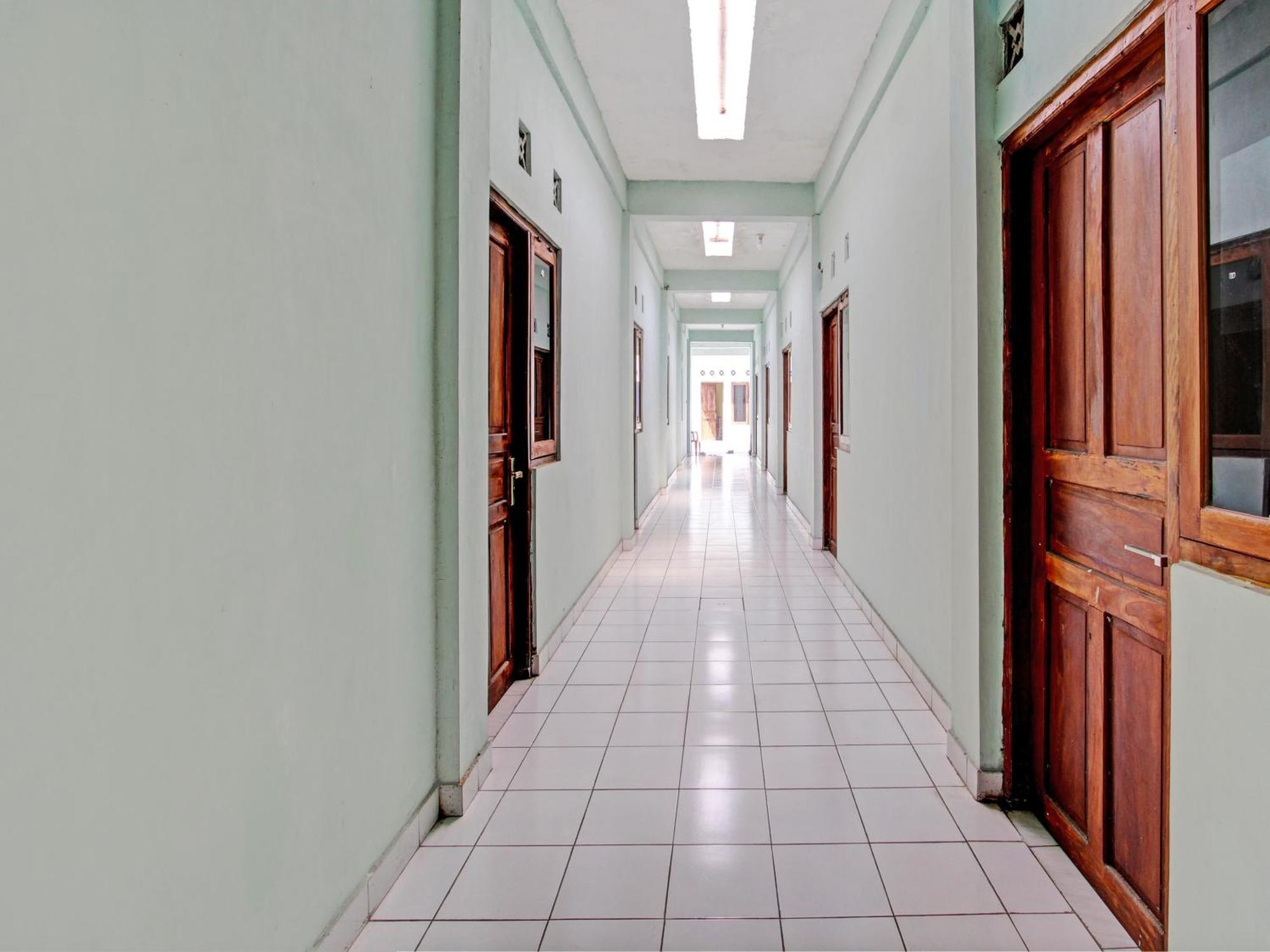 Rumah Singgah Peziarah Ganjuran Bantul Luaran gambar